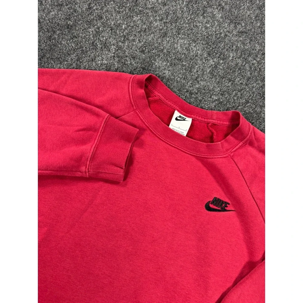 Nike Futura Logo Crewneck Sweatshirt Womens L Red Cropped Boxy Embroidered